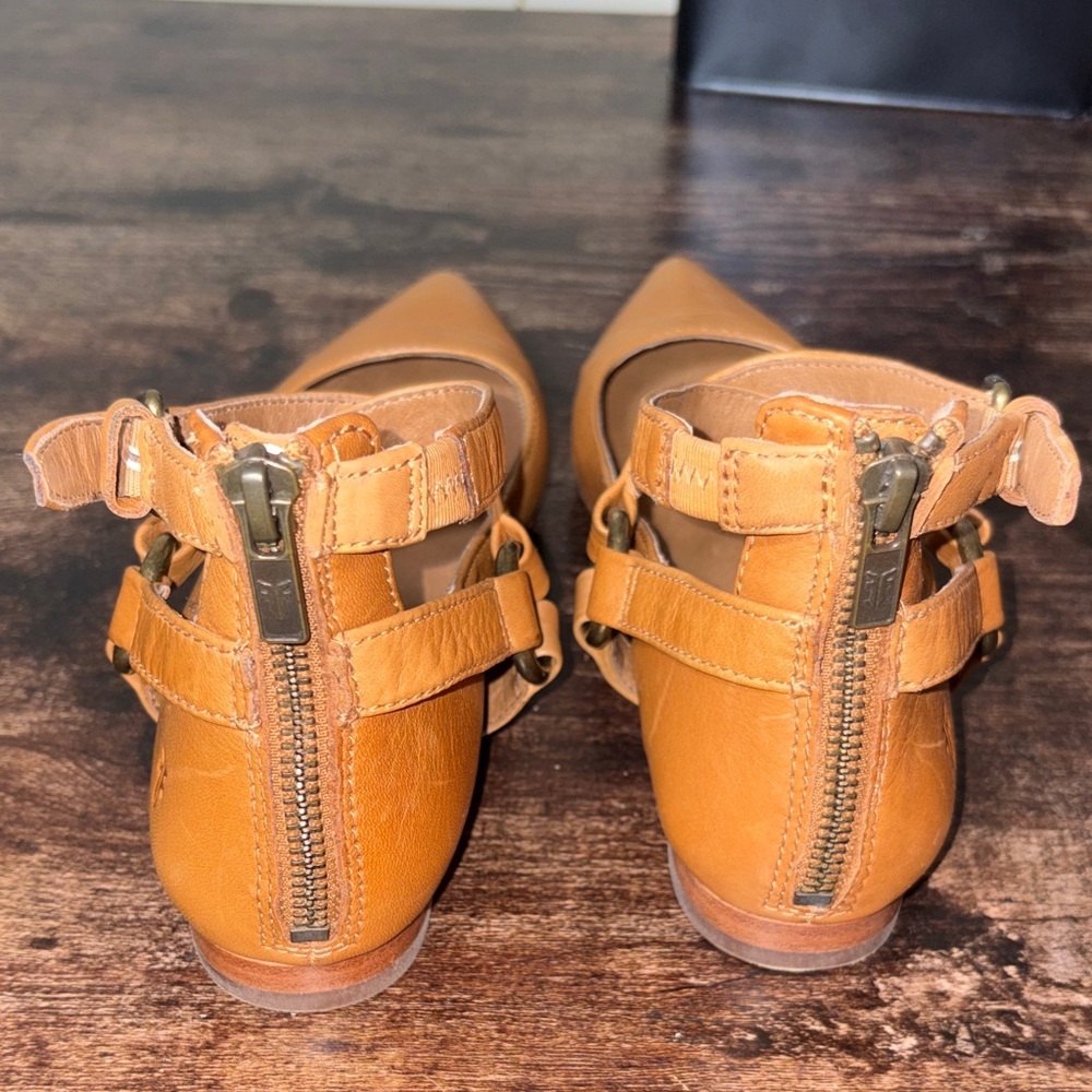 Frye women’s Sienna Harness Criss Cross leather ballet flats size 6M - Picture 11 of 12